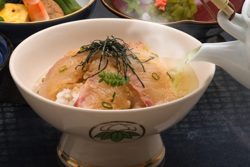 Tai-chazuke ureshino, once the feudal lord's favourite dish that will certainly transport you back into the Edo period. Image credits to Kitsuki Tourism Organisation.