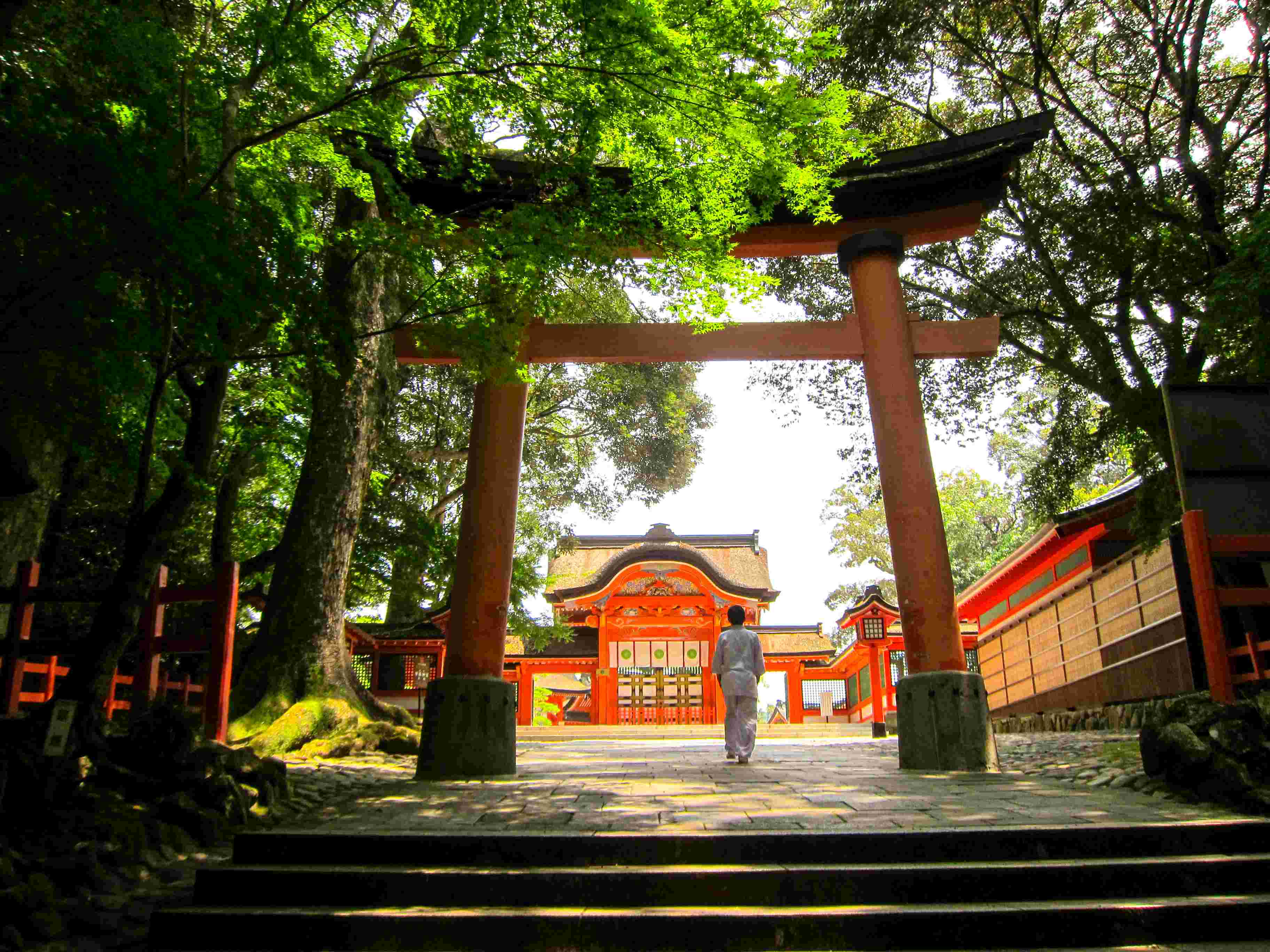 The main gateway to Usa Jingū's main complex