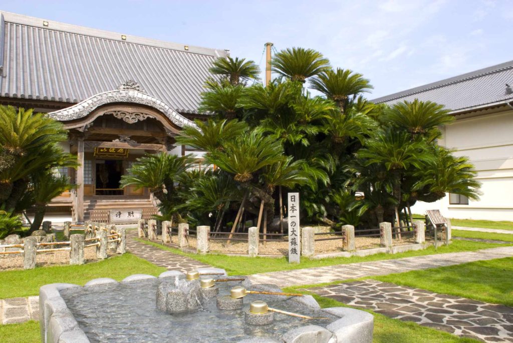 The Sho-okuji temple in Hiji, a historic town near Ōita.