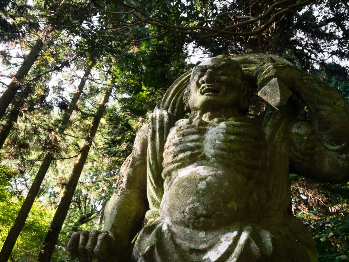 Futagoji statue