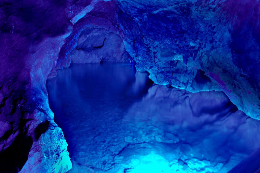 Inazumi Underwater Cave, a beautiful natural site in Bungoono