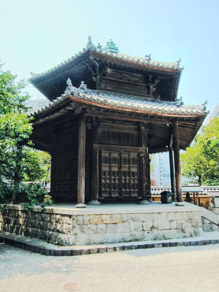 Octagon pavilion Tochoji