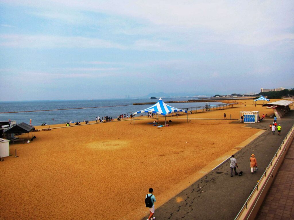 Seaside Momochi 2