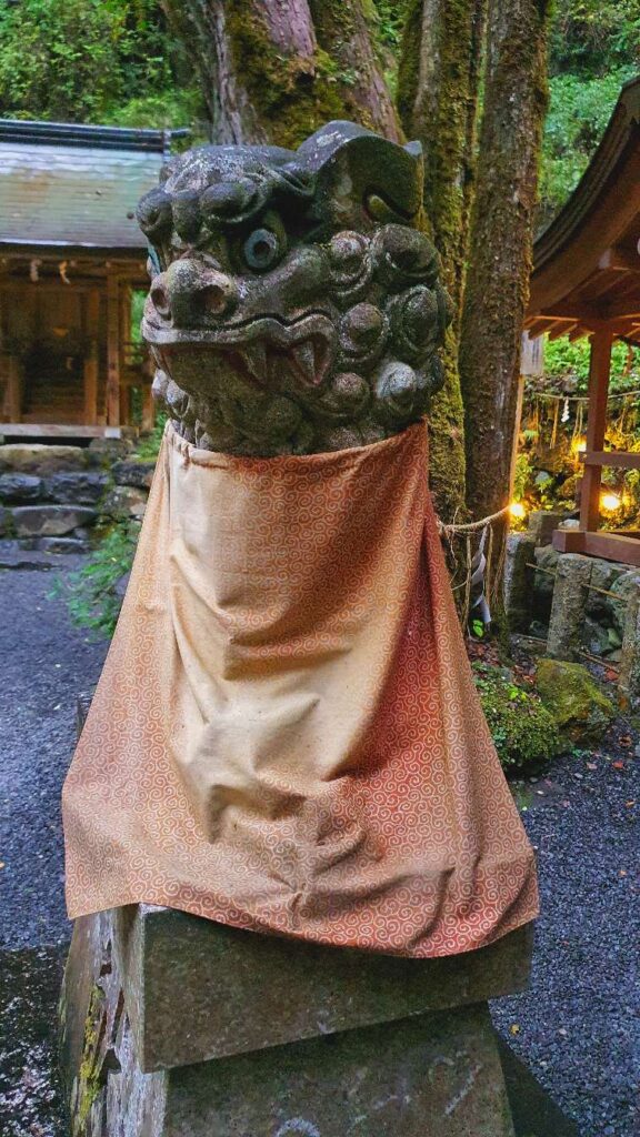 Kifune Shrine Komainu 1