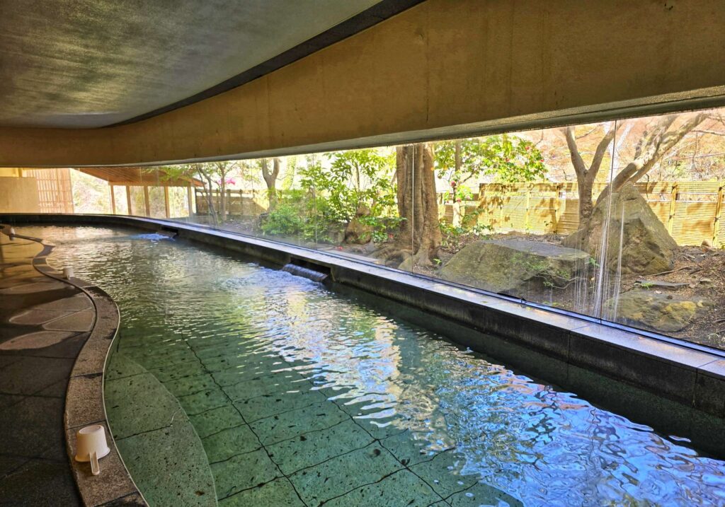 Marumine Kanko Hotel public onsen